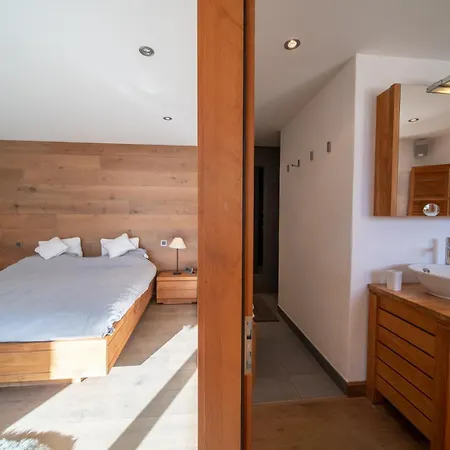 5br Iconic Chalet - What'app - 0034-656-619-782 - For Reservations! 度假居 *