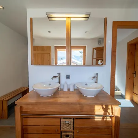 度假居 5br Iconic Chalet - What'app - 0034-656-619-782 - For Reservations! *